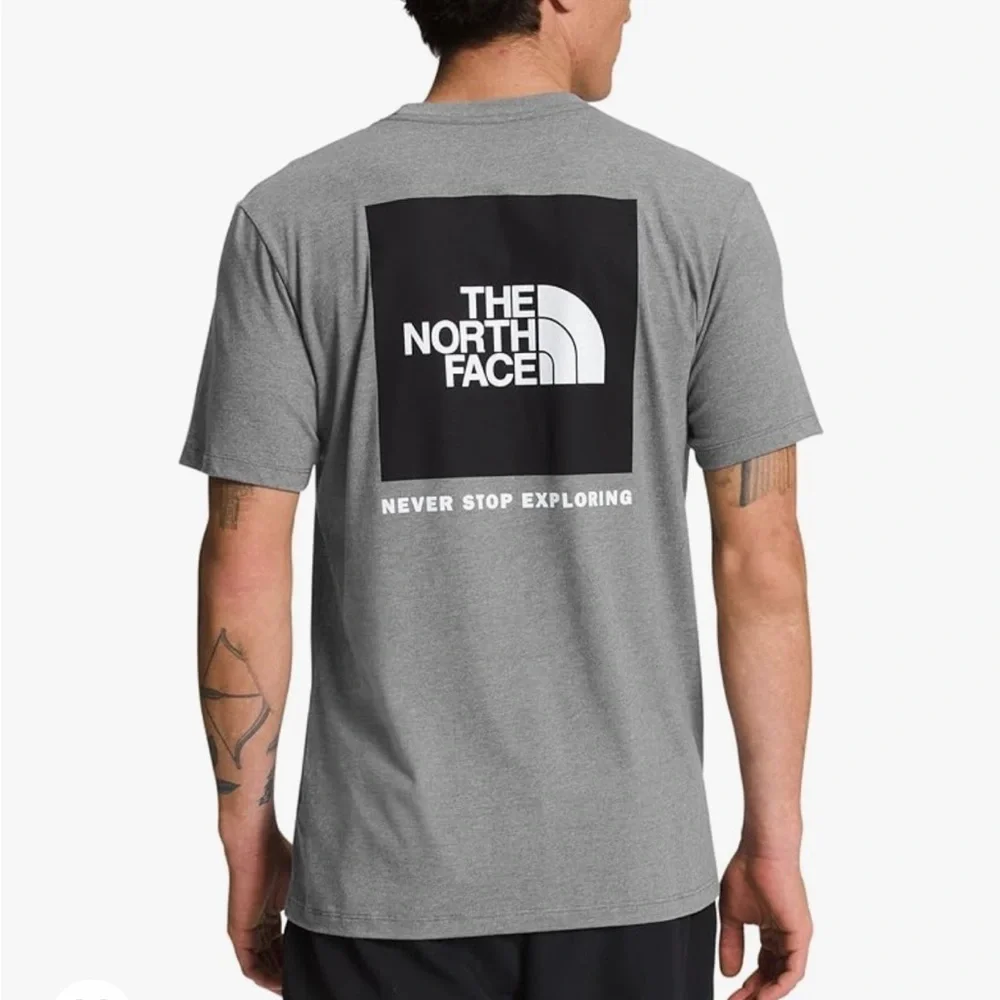 THE NORTH FACE Men's Short Sleeve Box Never Stop Exploring Tee Size M